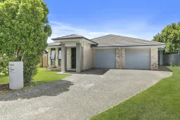 25 Lyndon Way, Bellmere