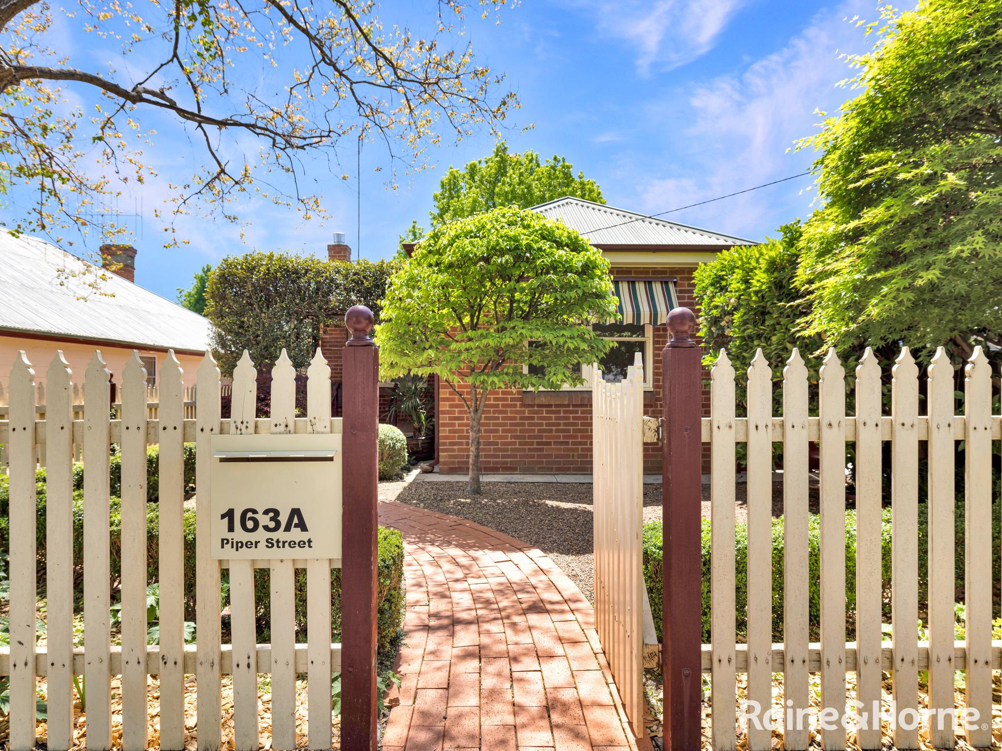 163A PIPER ST, BATHURST NSW 2795, 0房, 0浴, House