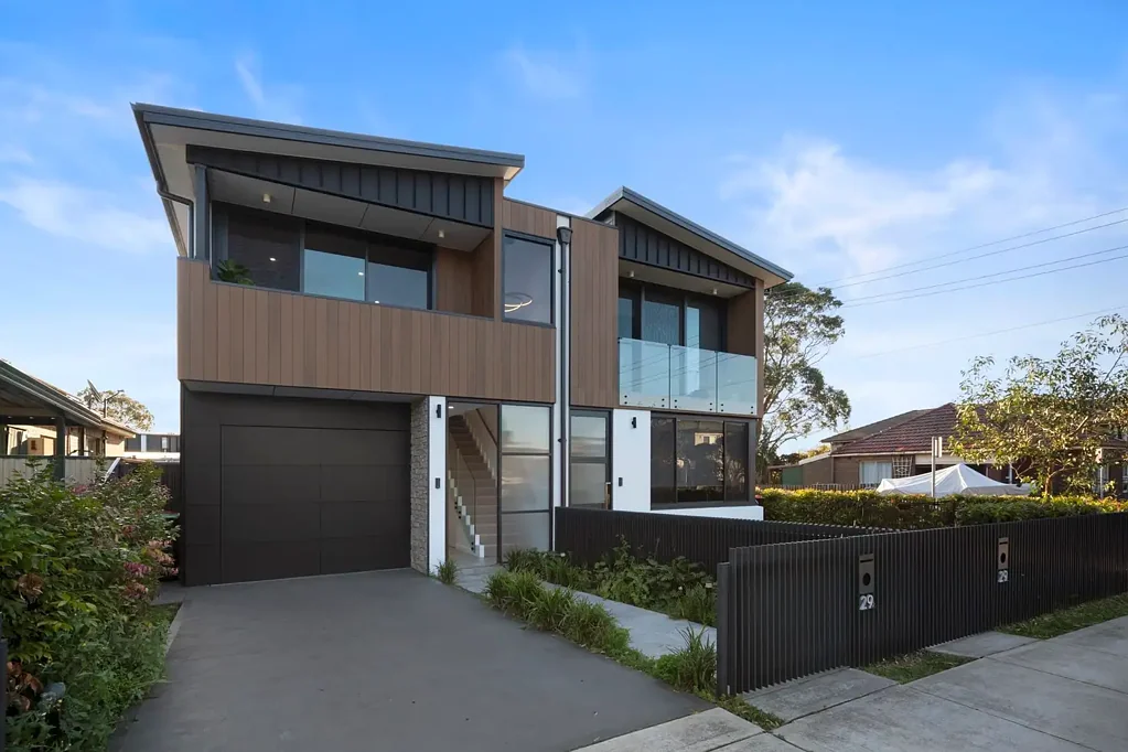 Botany 4침실 Ultra-contemporary family home