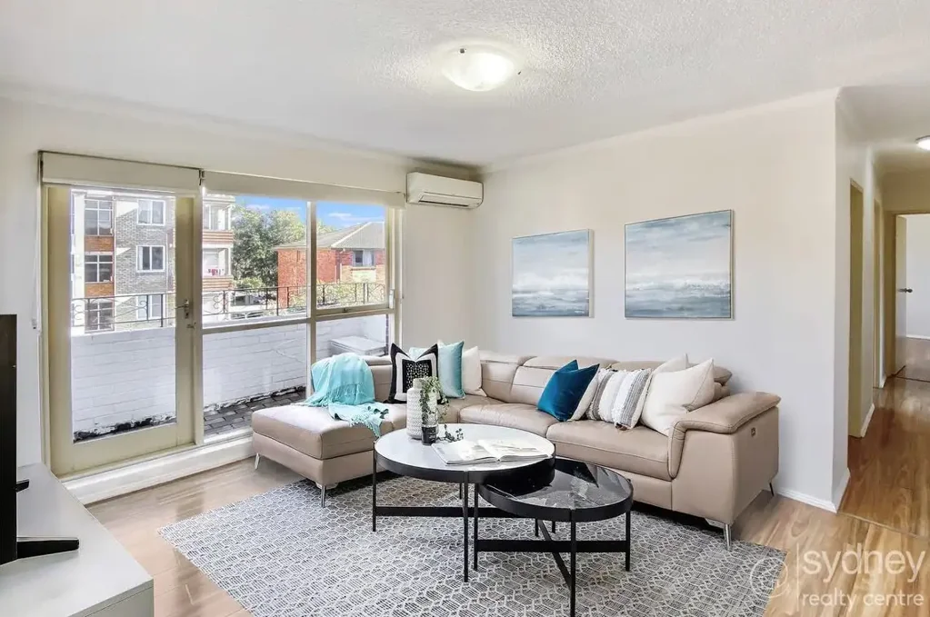 Charming 3-Bedroom Unit in Hillsdale