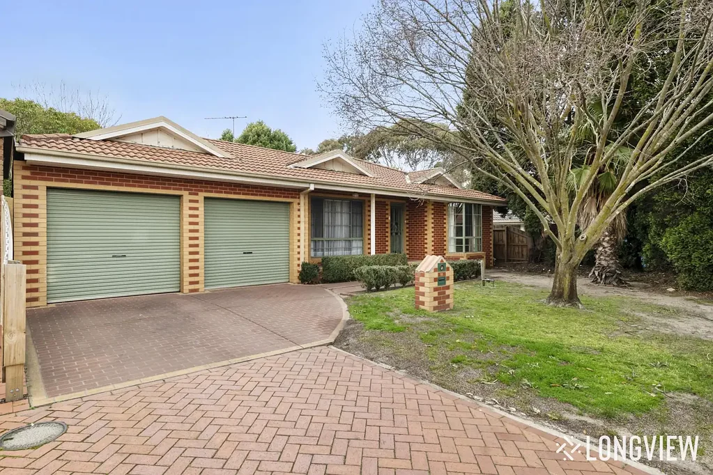 SPACIOUS FAMILY LIVING IN A PRIME ROWVILLE LOCATION
