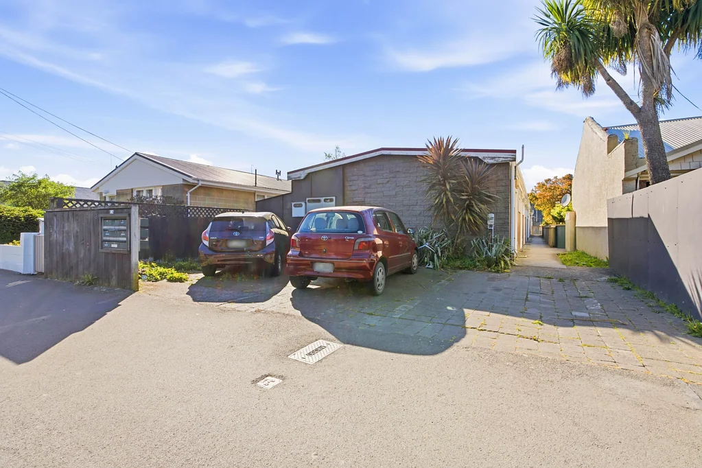 North Dunedin 8Kwarto Multi unit investment on George Street