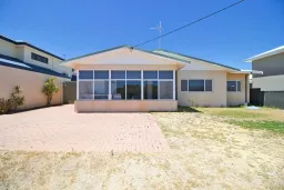 165 Rockingham Beach Road, Rockingham