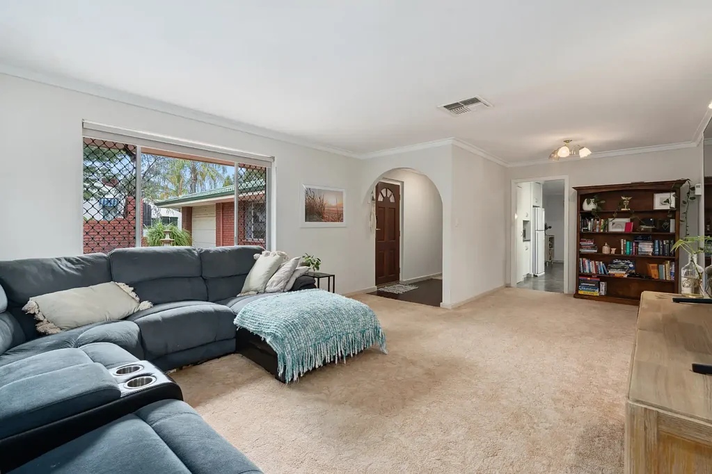 Greenwood 3 Bedroom Potential to invest, nest or develop