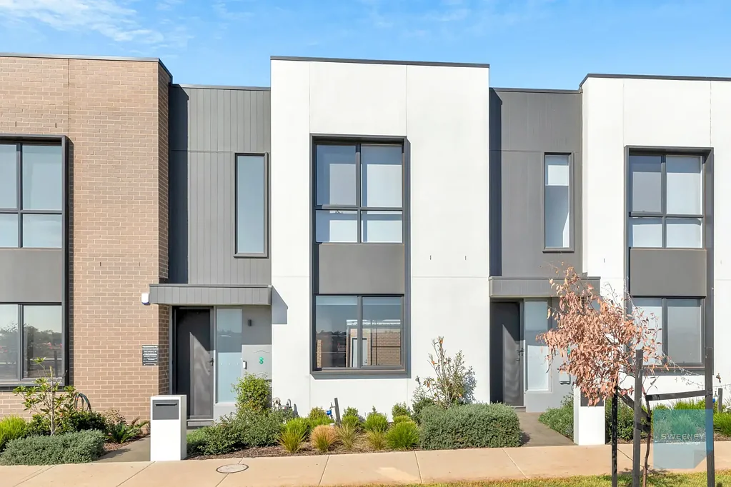 For private inspections please contact catie@sweeneyea.com.au.