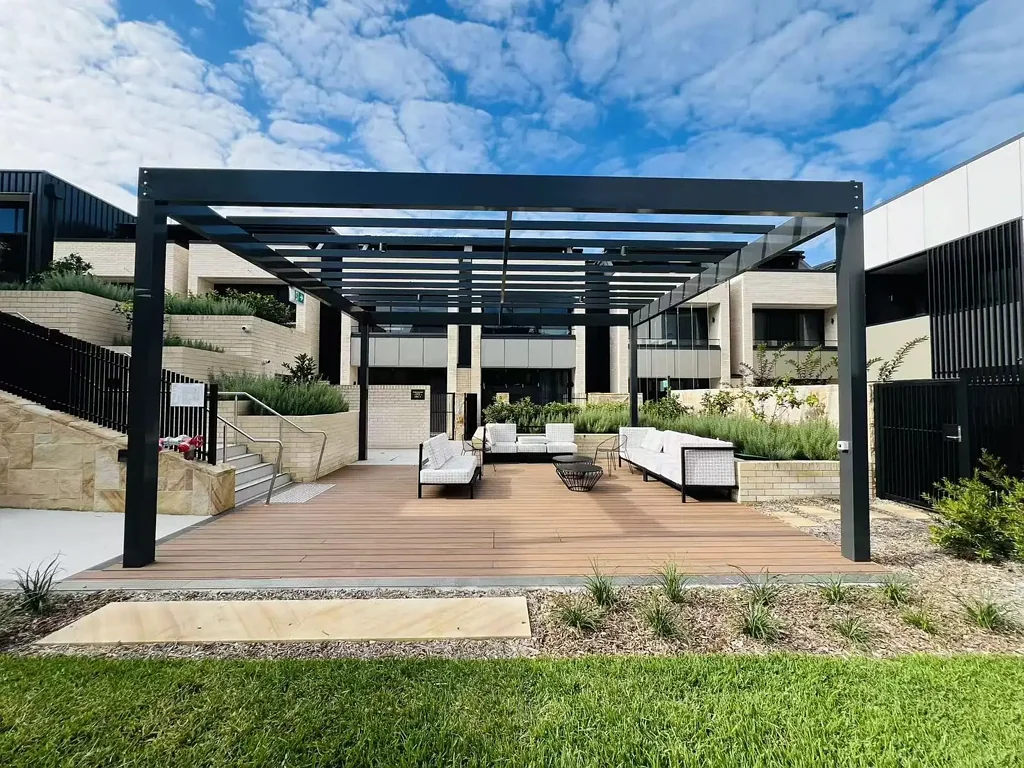 Roseville 4 Slaapkamer Special Promotion， Contact us for more information!