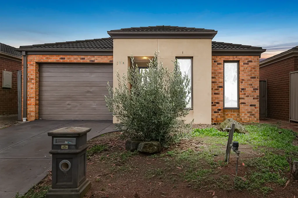 A Place to Call Home in the Heart of Wyndham Vale!