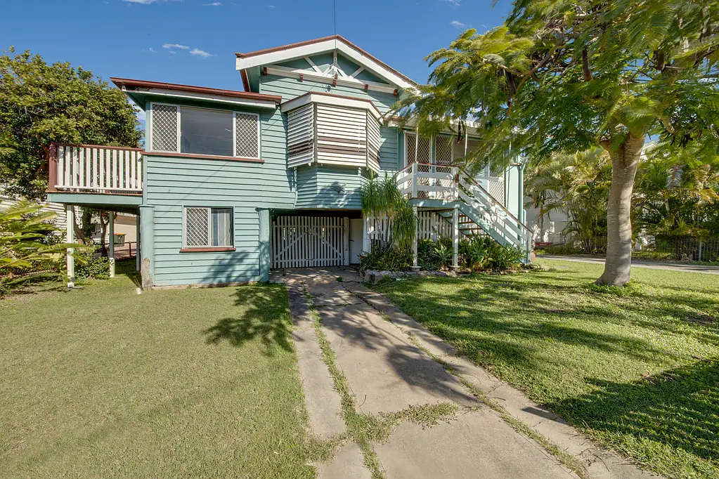 8 Ferris Street, Gladstone Central, QLD 4680