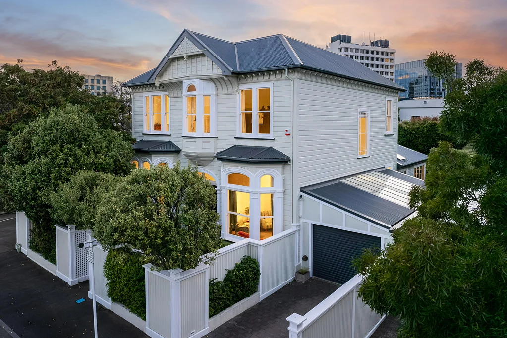 Thorndon 5房  EXCEPTIONAL FAMILY HOME-LUXURY CITY-FRINGE LIVING