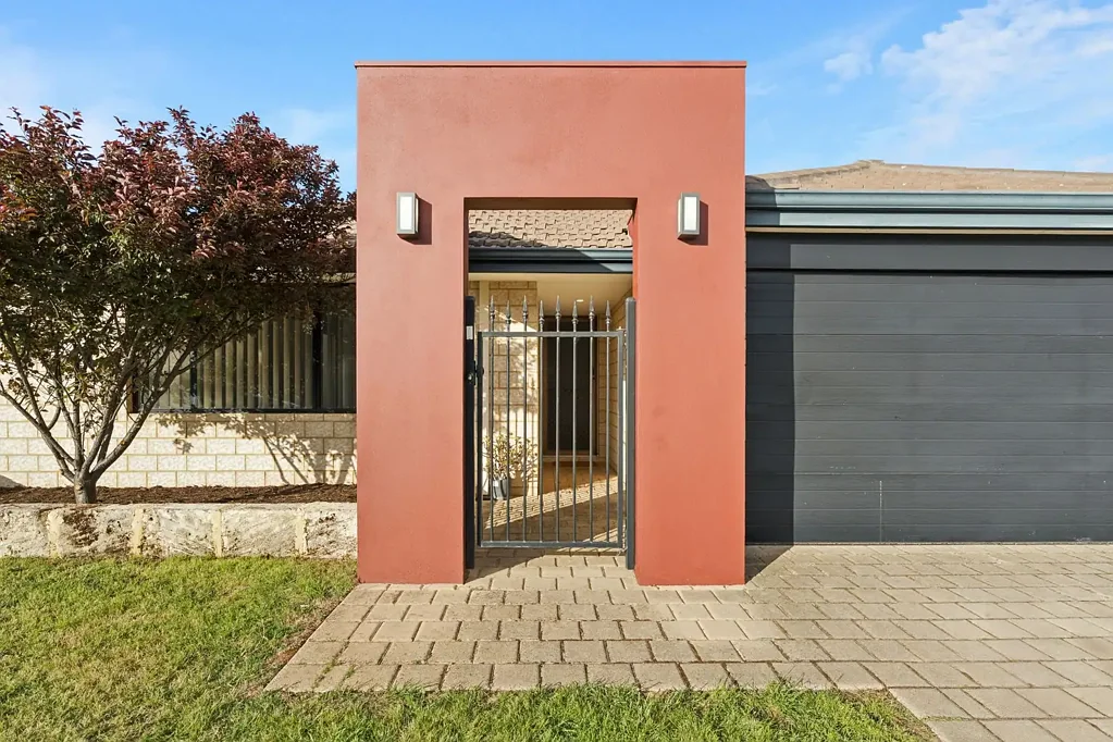 14 Archdale Loop, Piara Waters, WA 6112