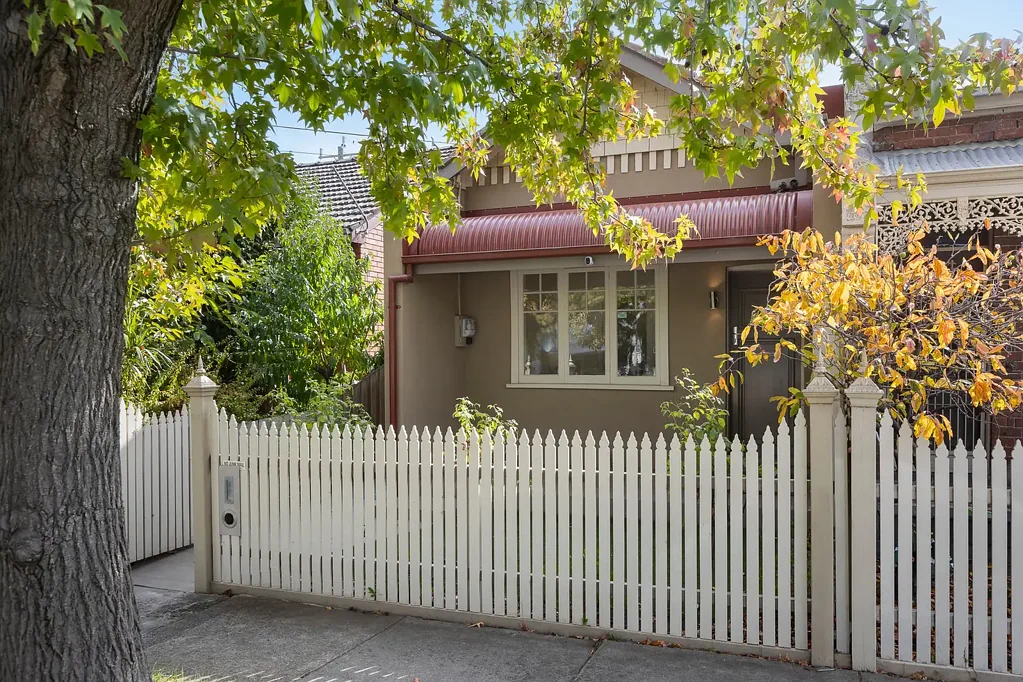 Ascot Vale 2침실 Enchanting Victorian terrace in Blue Ribbon location