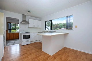67 Meadowvale Rise, Titirangi, Waitakere City