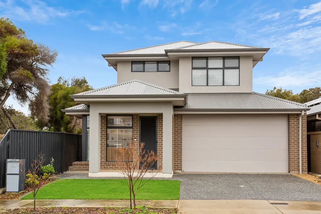 16a St Andrews Way, West Lakes, SA 5021