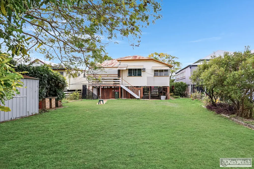 Rockhampton City 3ਬੈੱਡਰੂਮ RENOVATOR. 674m2 ALLOTMENT. 2 STREET ACCESS. SUBDIVIDE. STCA.