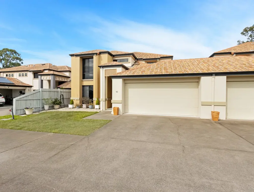 16/2 Barnstaple Street, Torquay, QLD 4655