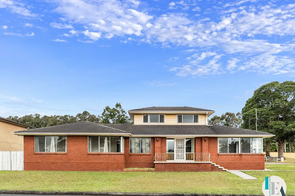 9 LOBEILA STREET, ALBION PARK RAIL