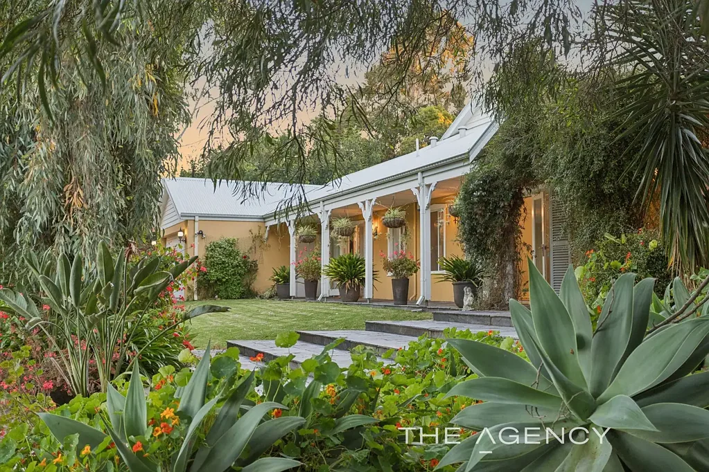 31A Carob Tree Place, Lesmurdie, WA 6076