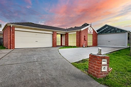 4 Tilbury Court, Cranbourne East