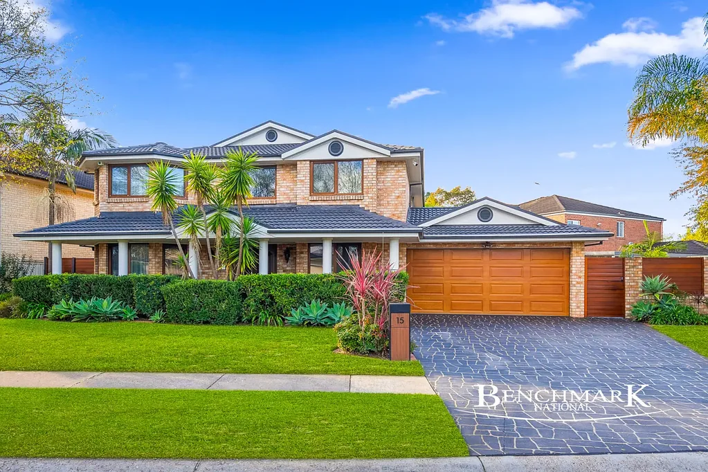 Luxurious Family Entertainer with Pool, & Multiple Living Zones