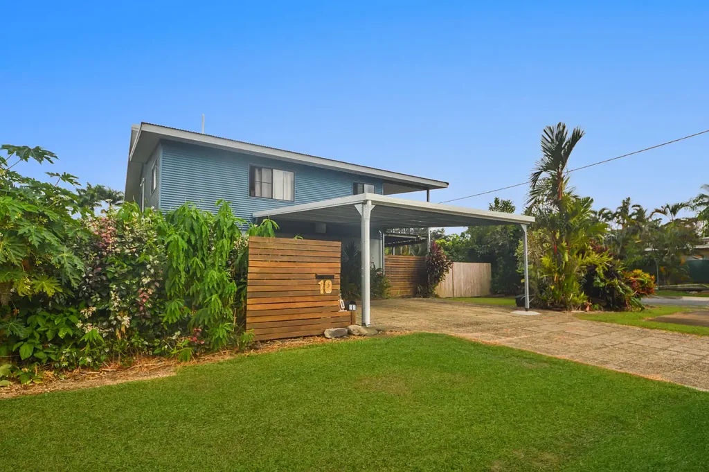 10 Hart Street, Mossman, QLD 4873