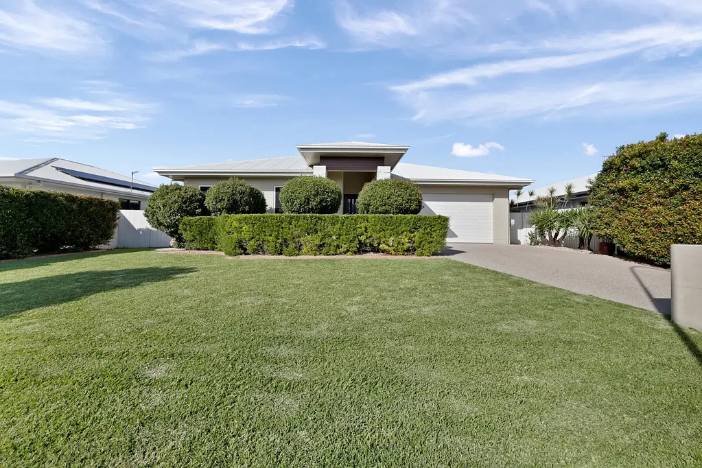 Ooralea 4બેડરૂમ Modern Family Living with Space, Style & Thoughtful Design