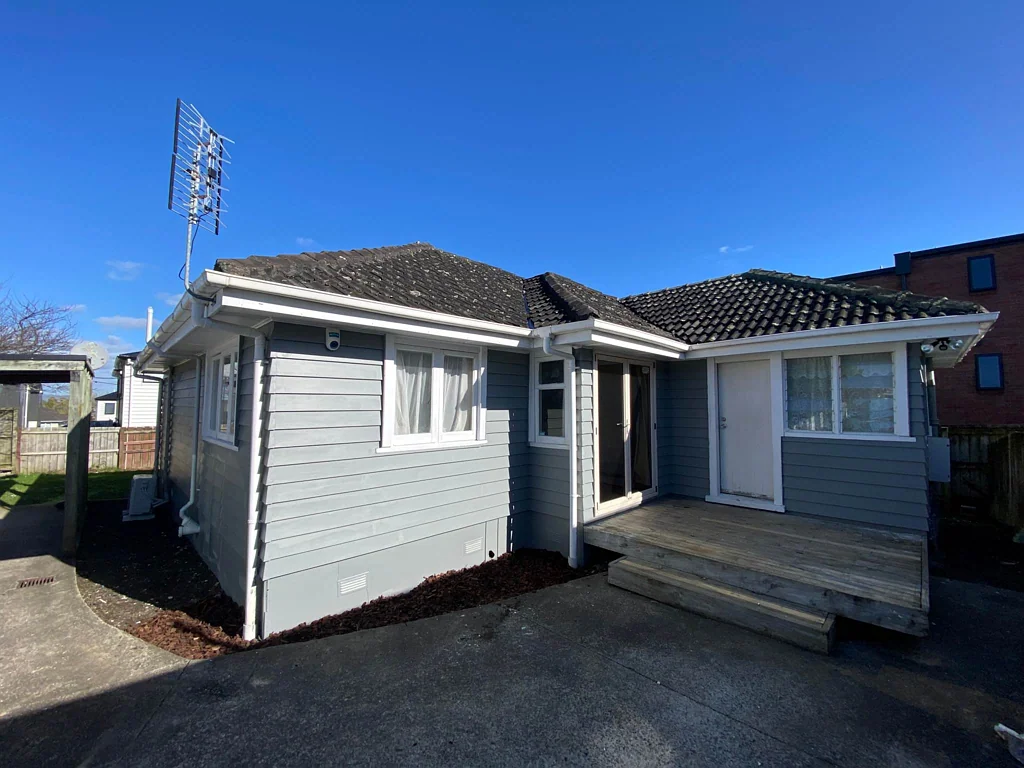 Centrally located 4 bedroom home