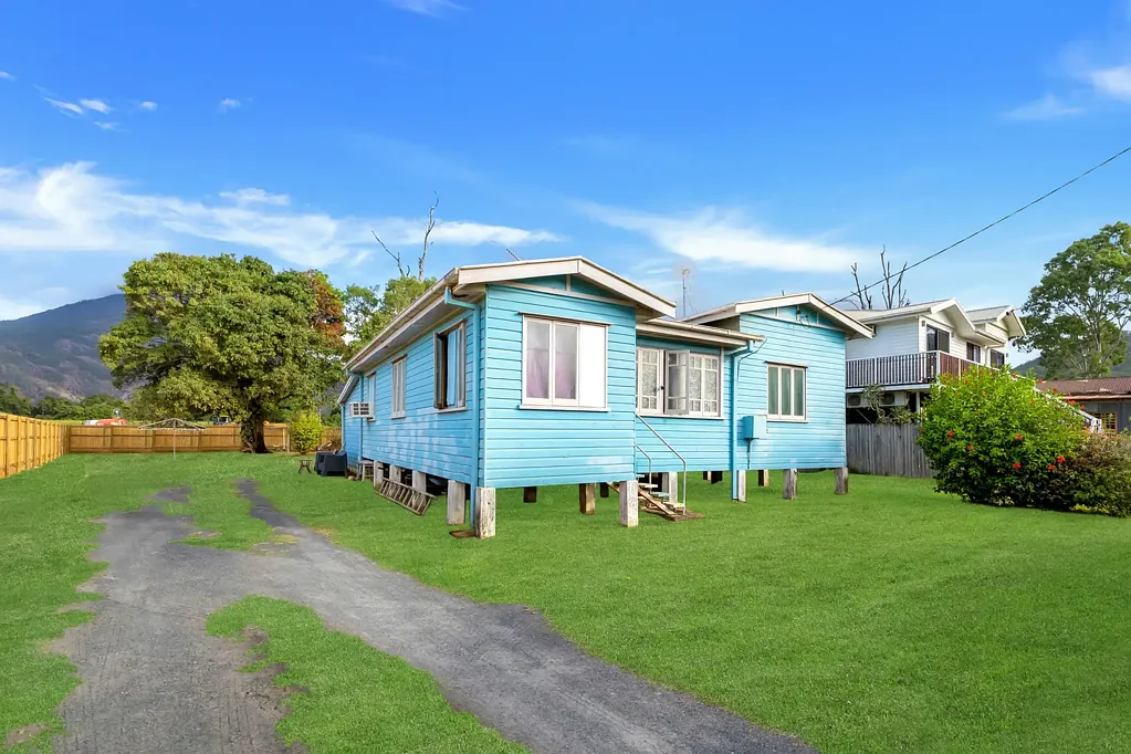 Gordonvale 3chambre RARE MEDIUM IMPACT INDUSTRIAL OPPORTUNITY IN GROWING CORRIDOR