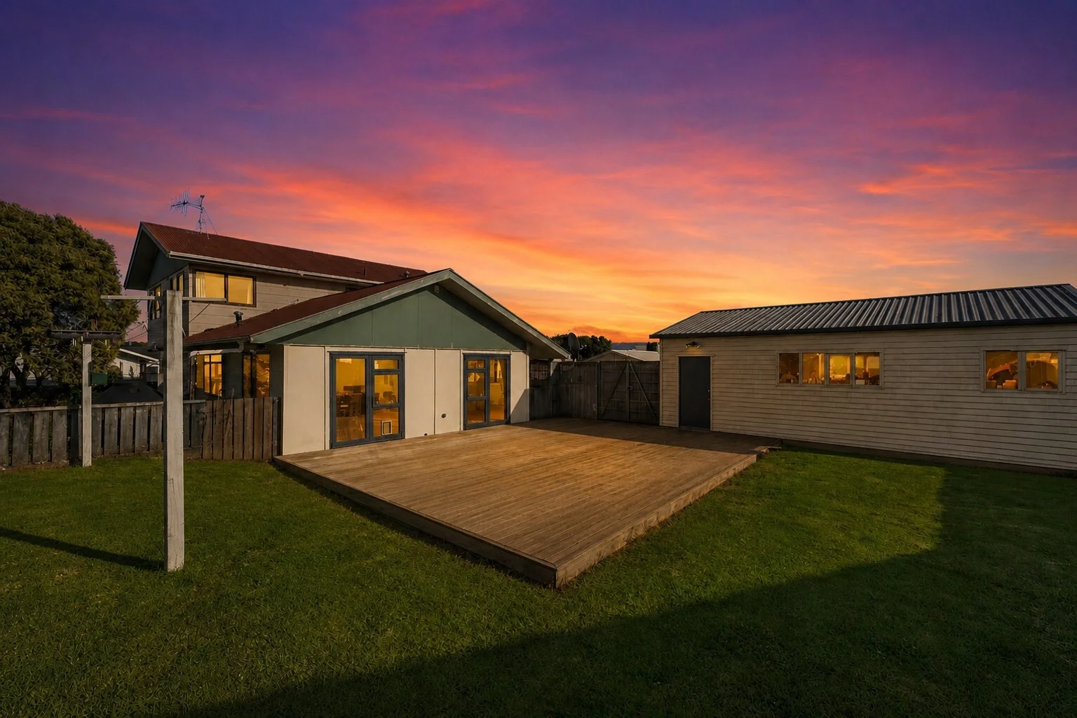 Paraparaumu Beach 4Kwarto Selling under the RV - Big on Space