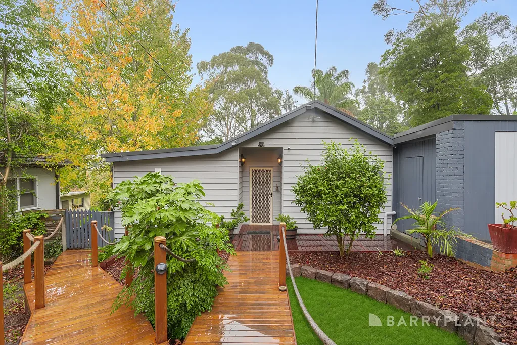 Upper Ferntree Gully 4Phòng ngủ Tranquility at the foot of the Dandenong Ranges.