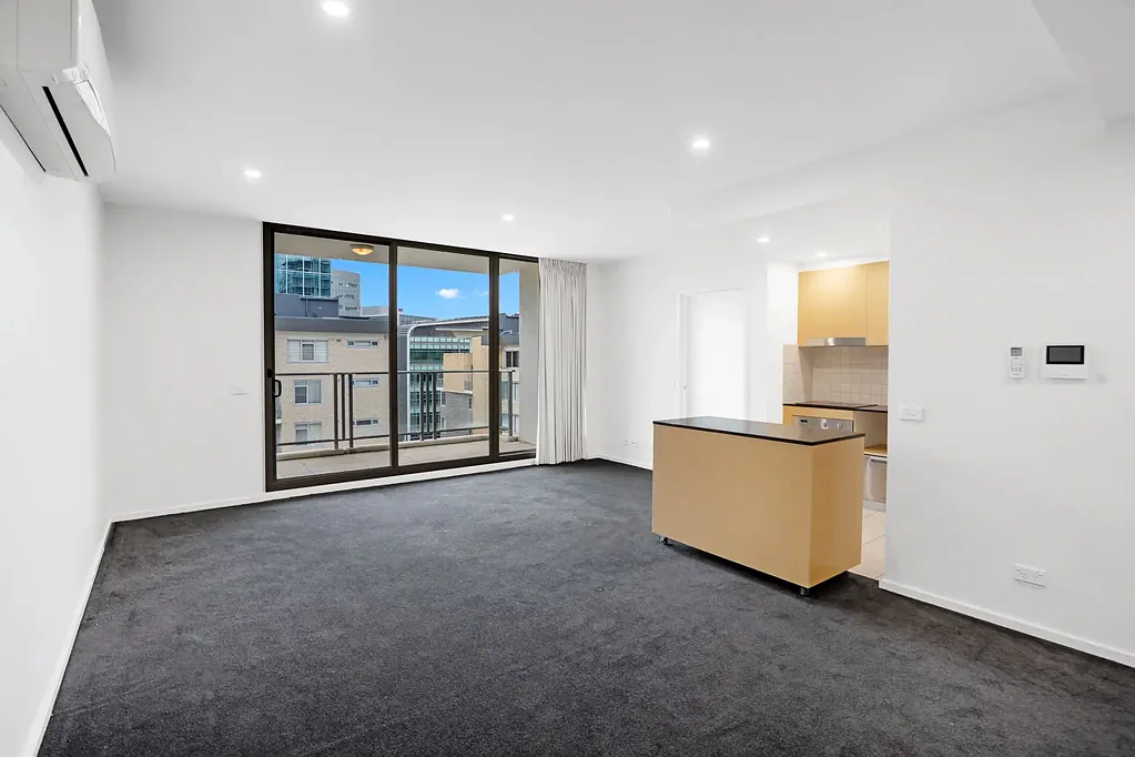 Modern 1-Bedroom Apartment in a Prime City Location