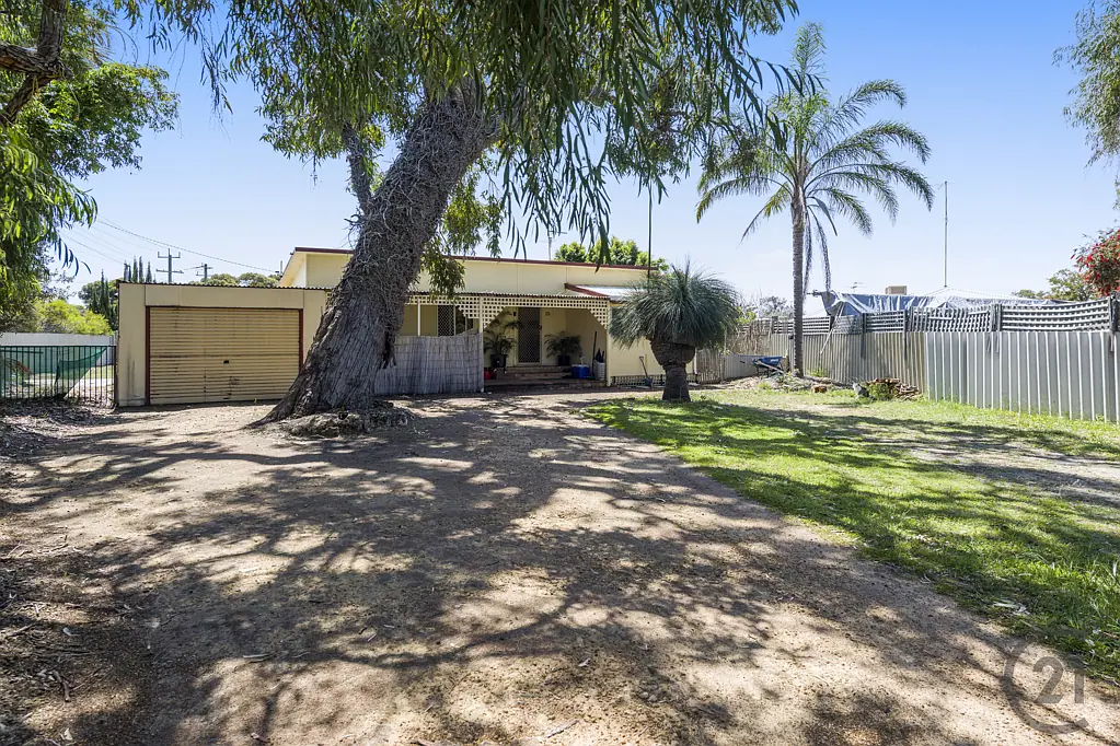 5 Rees Place, Wannanup, WA 6210