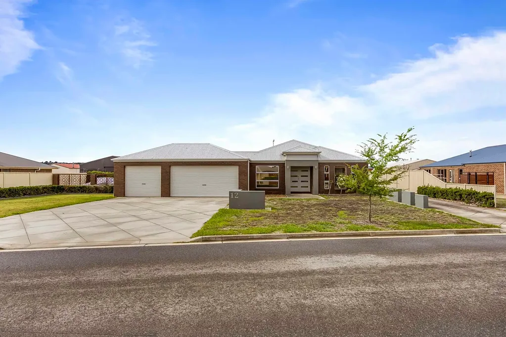 12 Westcliffe Crescent, Sebastopol, VIC 3356
