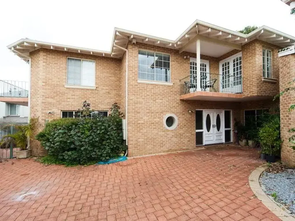 Spacious Rear Home
HOME OPEN WEDNESDAY 15 JULY AT 9.30AM SHARP!