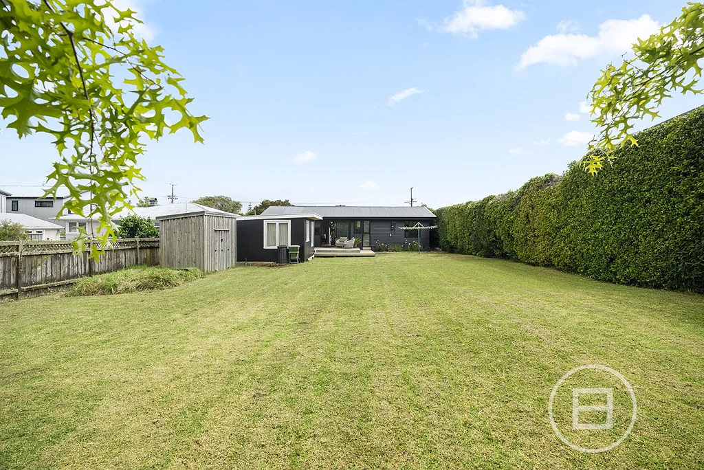 4 Renata Crescent, Te Atatu Peninsula, Waitakere City, acklnd