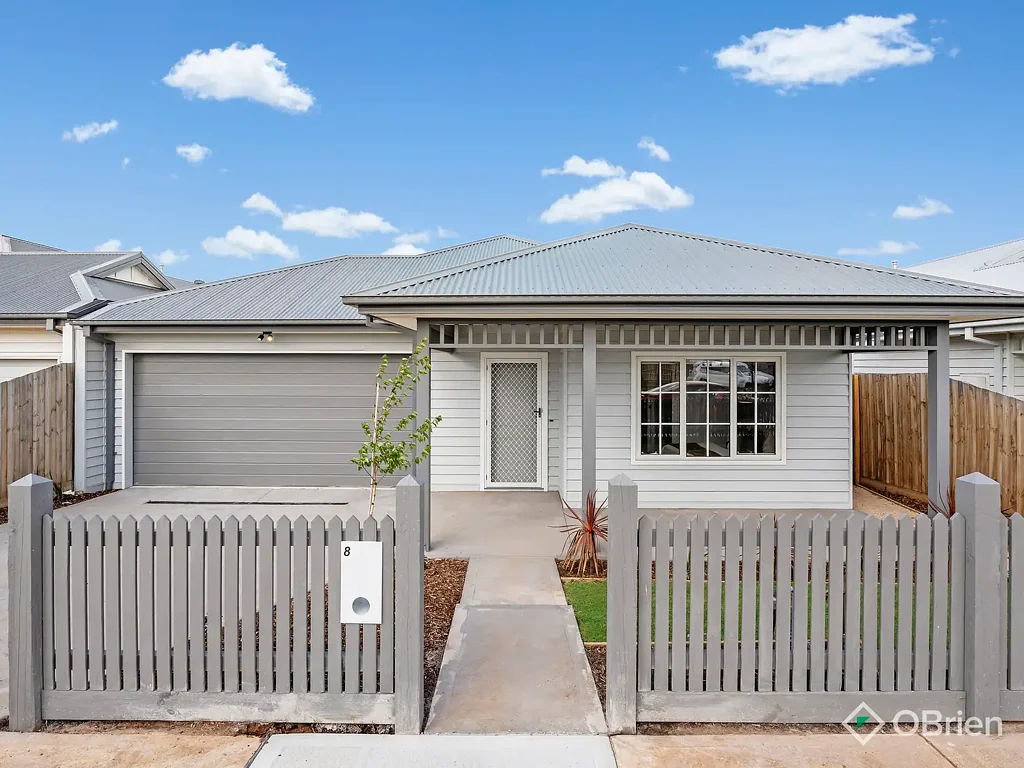 8 Baringhup Street, Eynesbury, VIC 3338