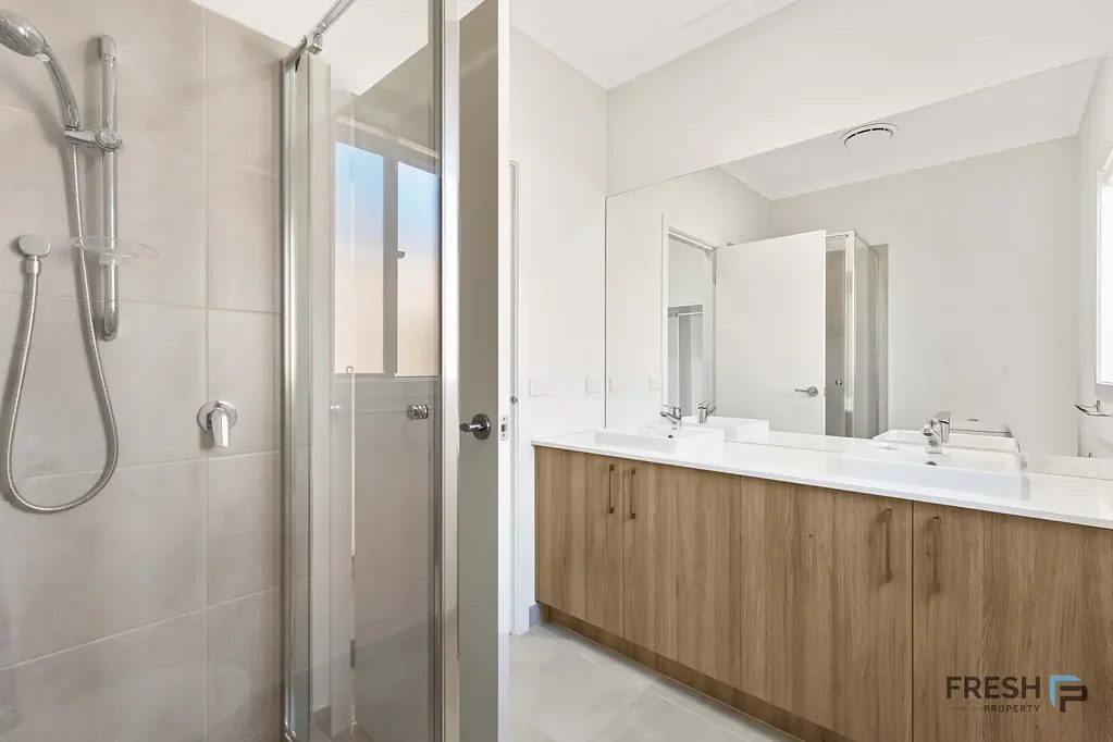 4 Bathrooms! 4 bedrooms!