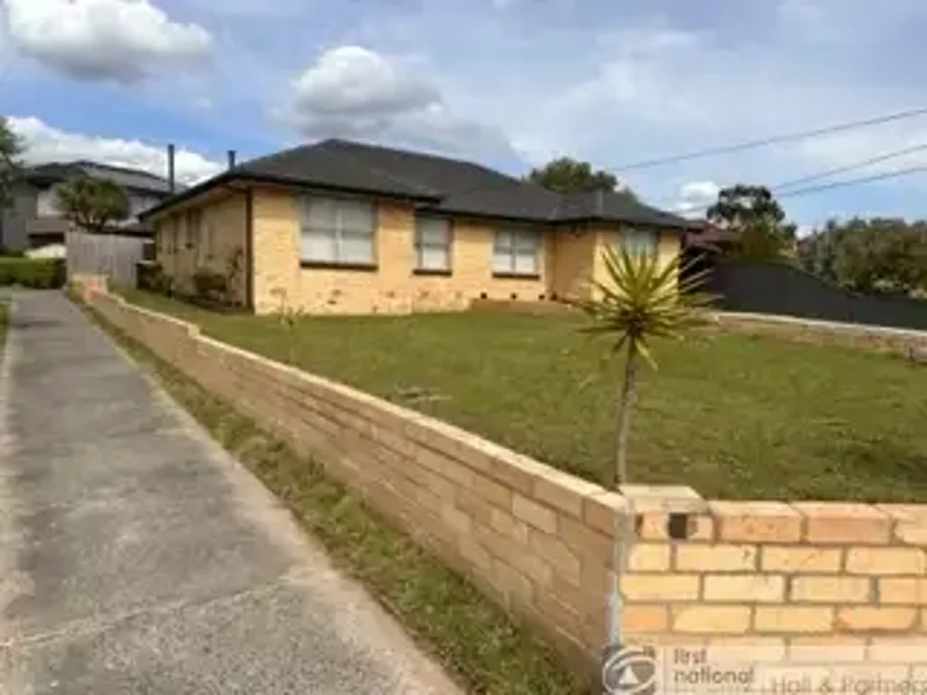 Low-Maintenance Living Close to Schools, Shops & Transport