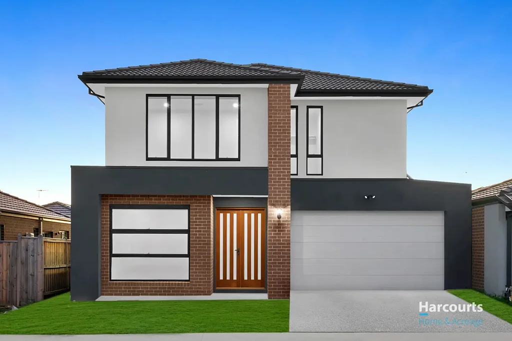 Clyde North 6 Bedroom Brand New Spacious Family Home with Top-of-the-Line Features!