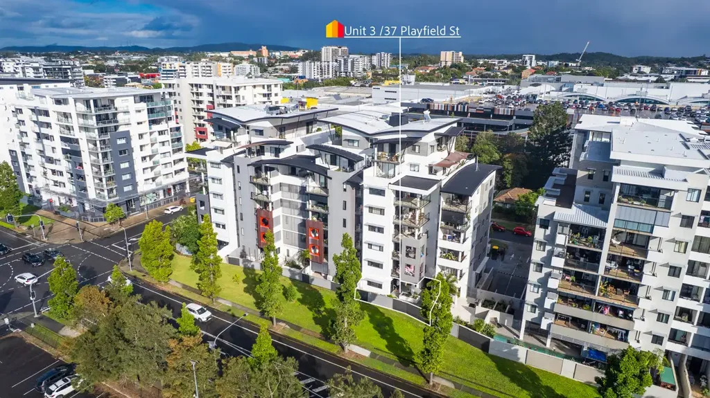 Chermside 2Kwarto Luxurious Ground Level Living with Incredible Alfresco Appeal - Simply Move In...