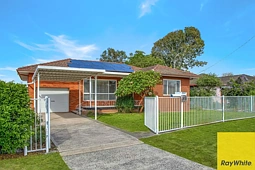 35 Camellia Circle, Woy Woy
