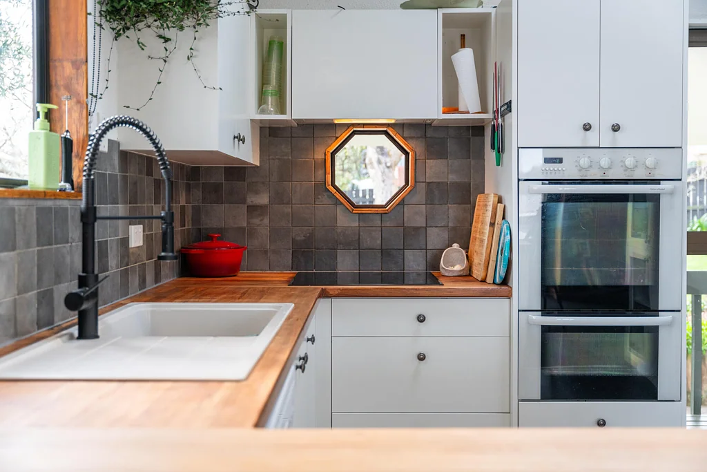 Richmond Heights 3部屋 Quiet Street. Fresh Renovations. Just Move In!