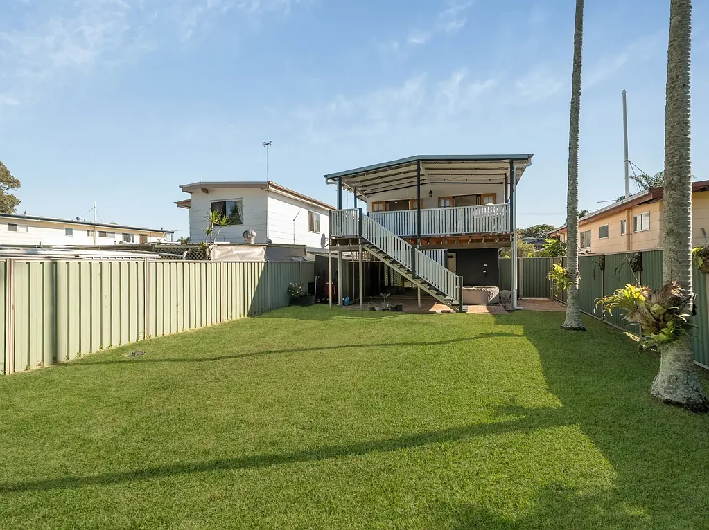 Redcliffe 3ห้องนอน Charming Coastal Living in the Heart of Redcliffe