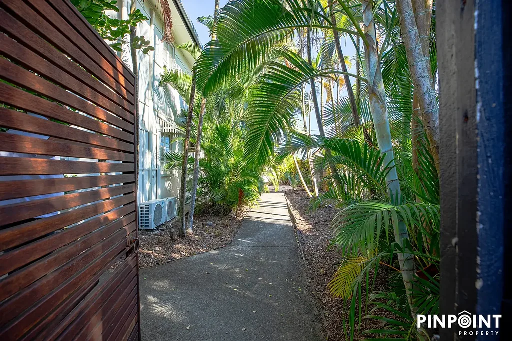 Fully Furnished, Low Maintenance Apartment in South Mackay!