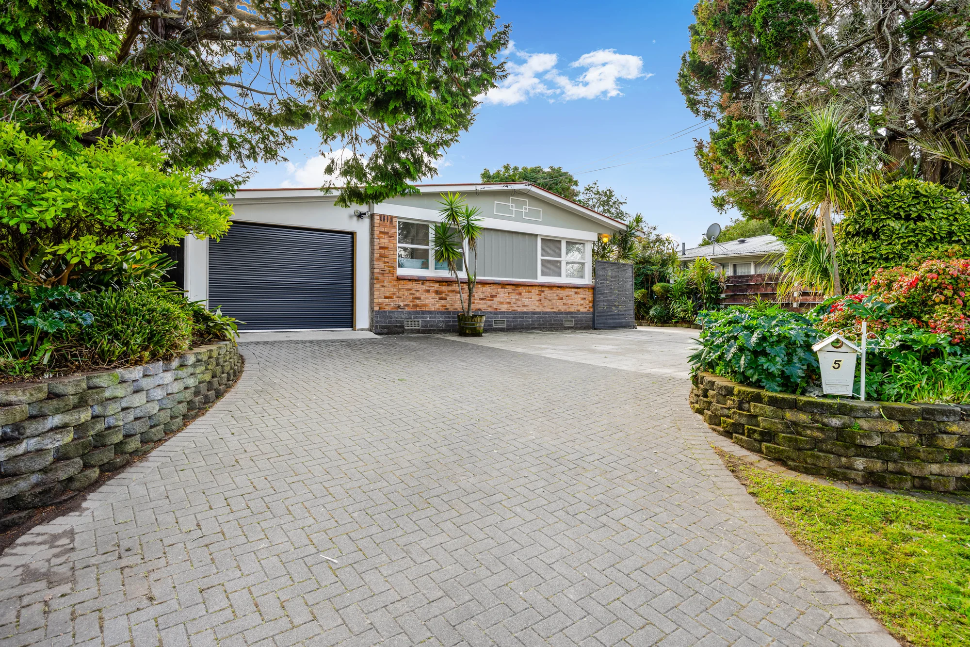 Papakura 3部屋 Offers Over $739,000