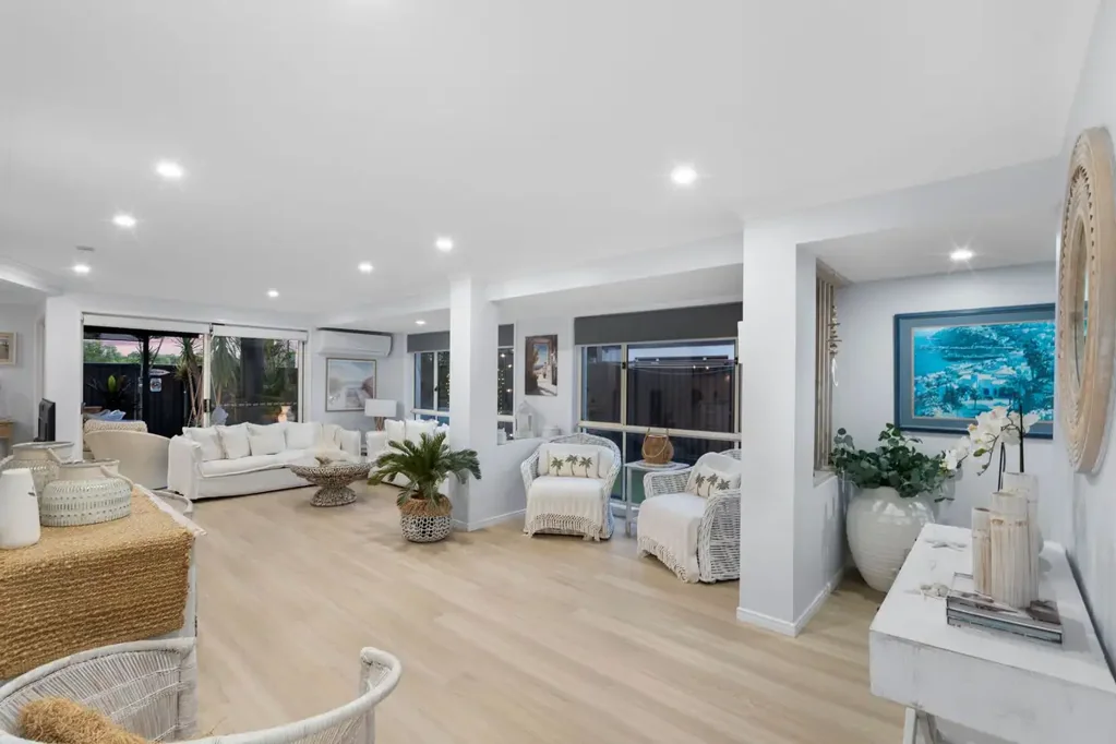 Runaway Bay 3 Bedroom RENOVATED TO PERFECTION | ENORMOUS OUTDOOR OASIS | ABSOLUTE MUST INSPECT!