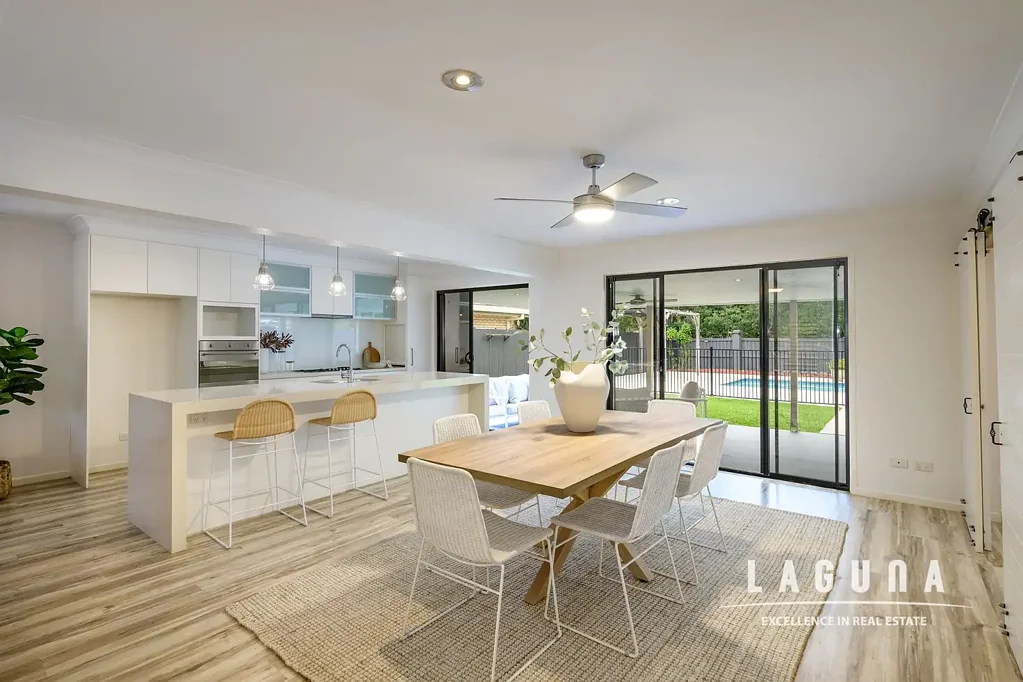 Noosaville 4房  Exceptional Value In Serene Noosa Waters Enclave