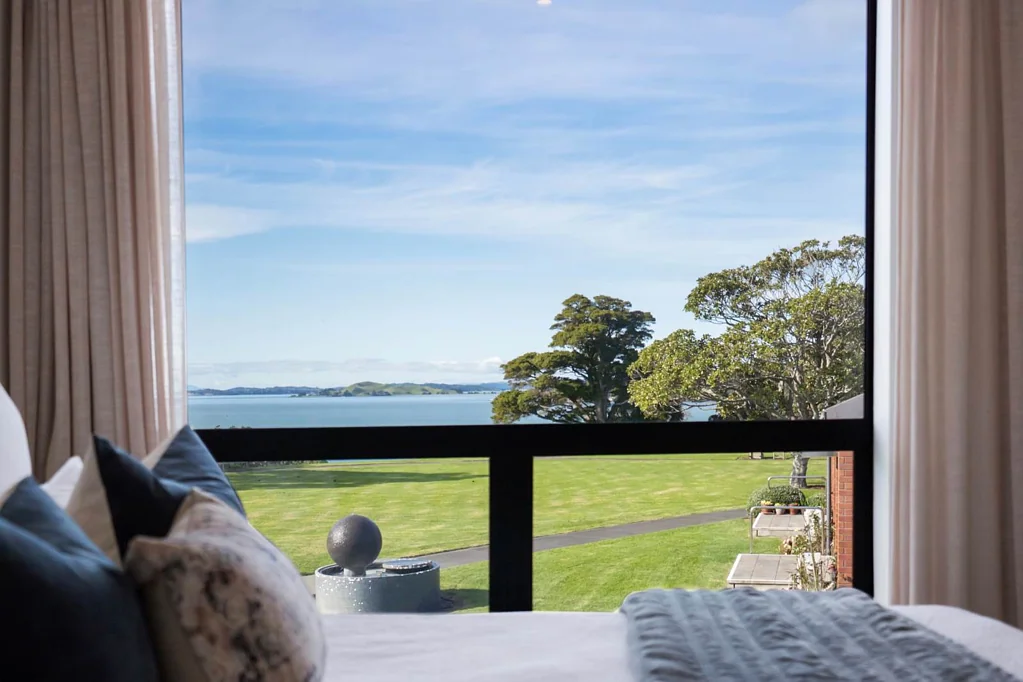 Mission Bay 3房  Stunning Views and Outdoor Entertaining