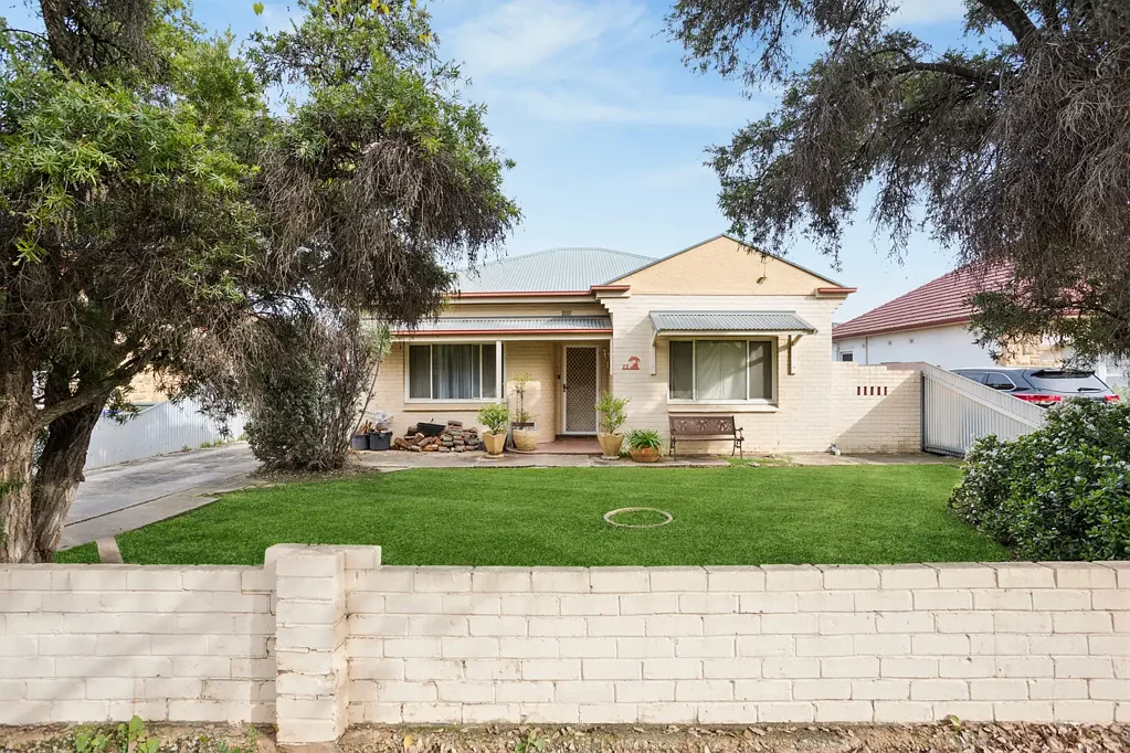 West Croydon 3部屋 Golden Opportunity on 698m² - Renovate, Extend, or Build Your Dream Home!
