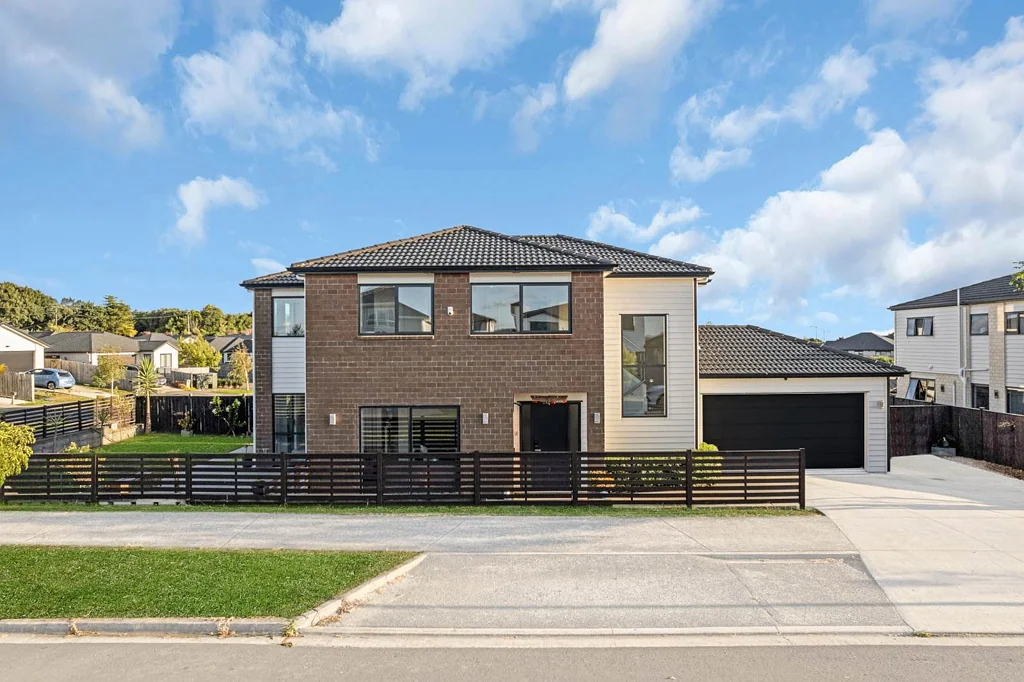 Papakura 5ਬੈੱਡਰੂਮ For Everyone – 2 Masters, Sun-Soaked Corner Site!