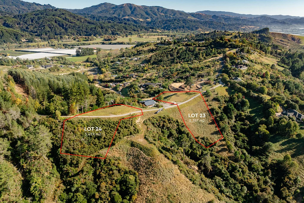 Motueka Defined platforms with open outlooks